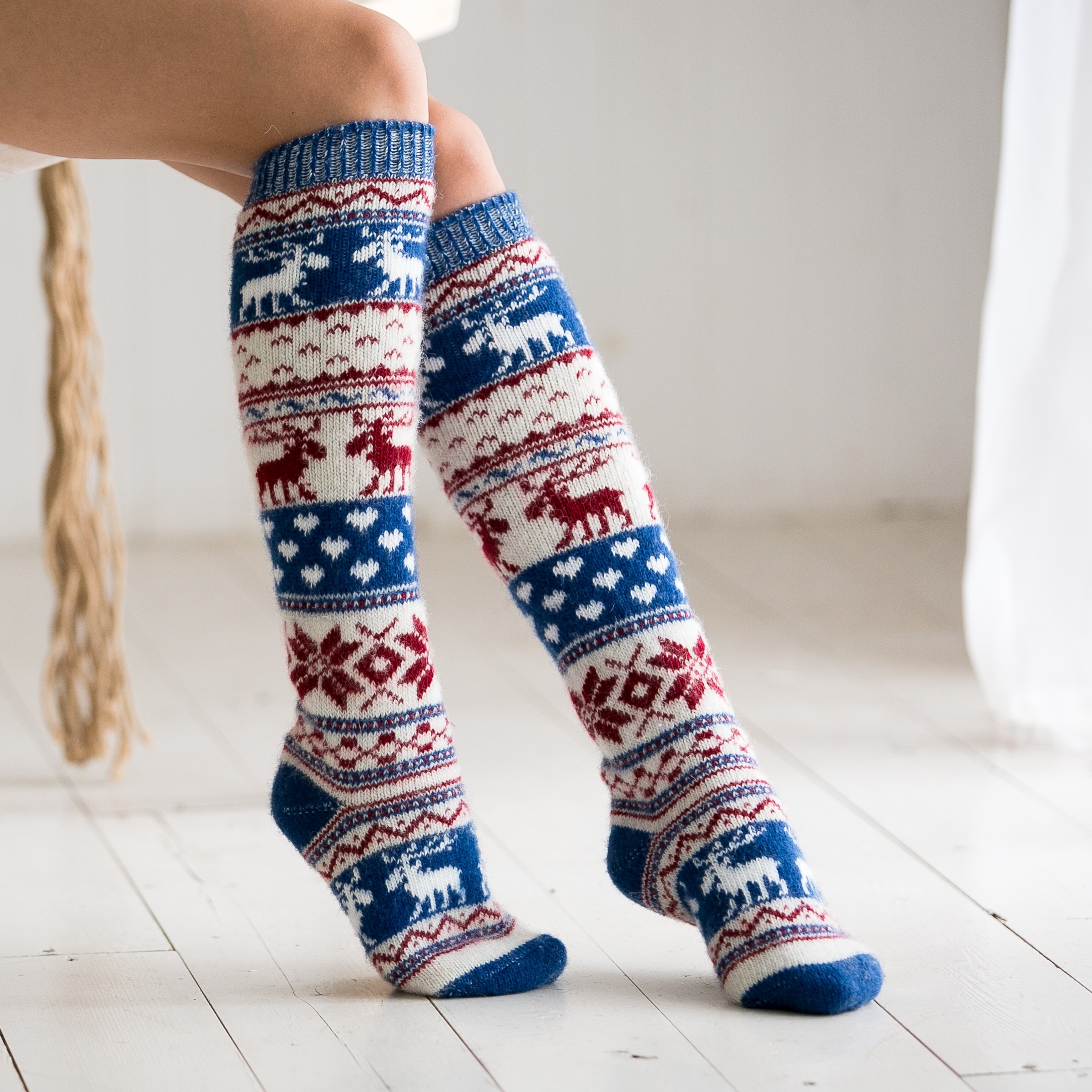 Гольфы женские шерстяные Олени Снежинки, синие, арт.G7-2-5, р.38-40 по цене 