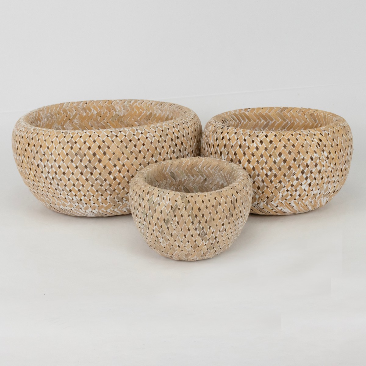 Кашпо плетеное малое, бамбук отбеленный арт.к000035497-3 по цене 