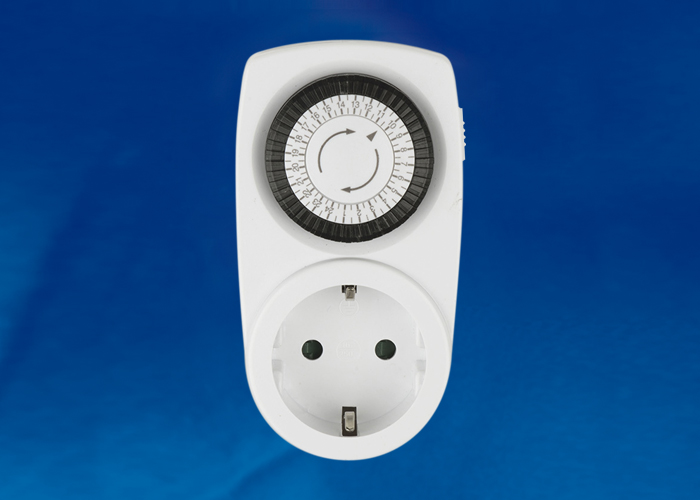 Таймер механический Юниэль с розеткой, 220В по цене 