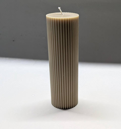 Свеча рифленая колонна 5х10см, капучино по цене 
