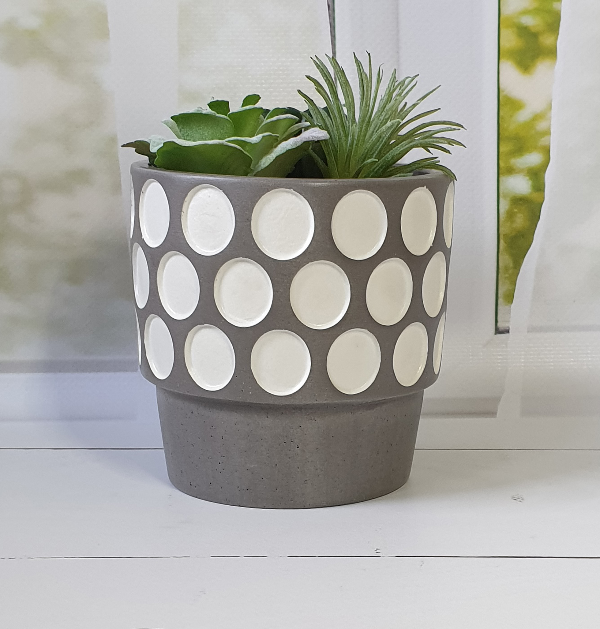 Кашпо ВипСет Грета гипс серый 0,56л по цене 