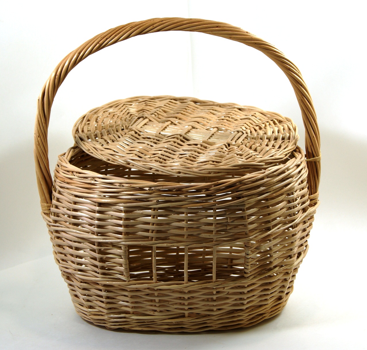 Корзина хозяйственная овальная с крышкой 41см плетеная арт.НХП 0056/1/2 по цене 