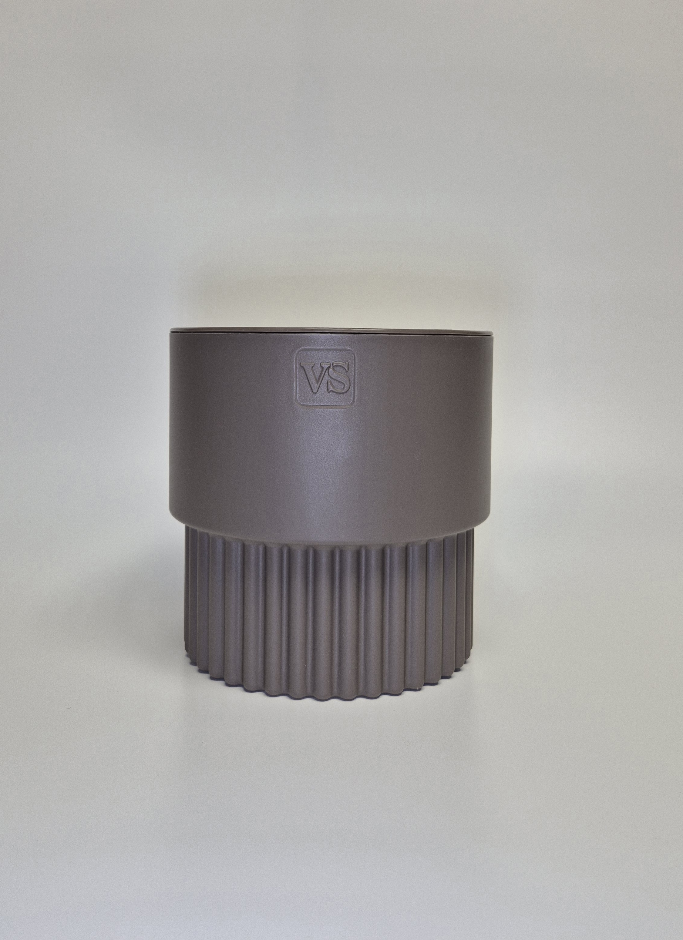 Горшок с дренажной системой Бостон цилиндр ВипСет 4,5л шоколад, пластик по цене 