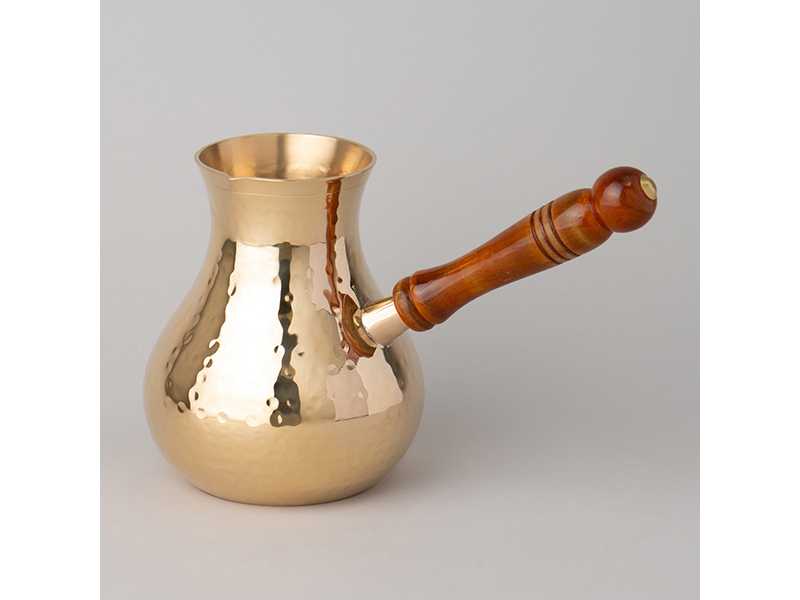 Турка резная 700мл латунь, дерево арт.733-165 по цене 