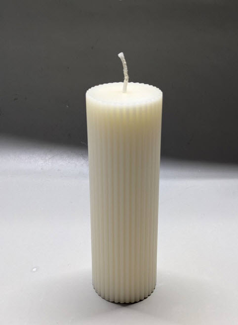 Свеча прямая рифленая 22х2,5см, слоновая кость по цене 