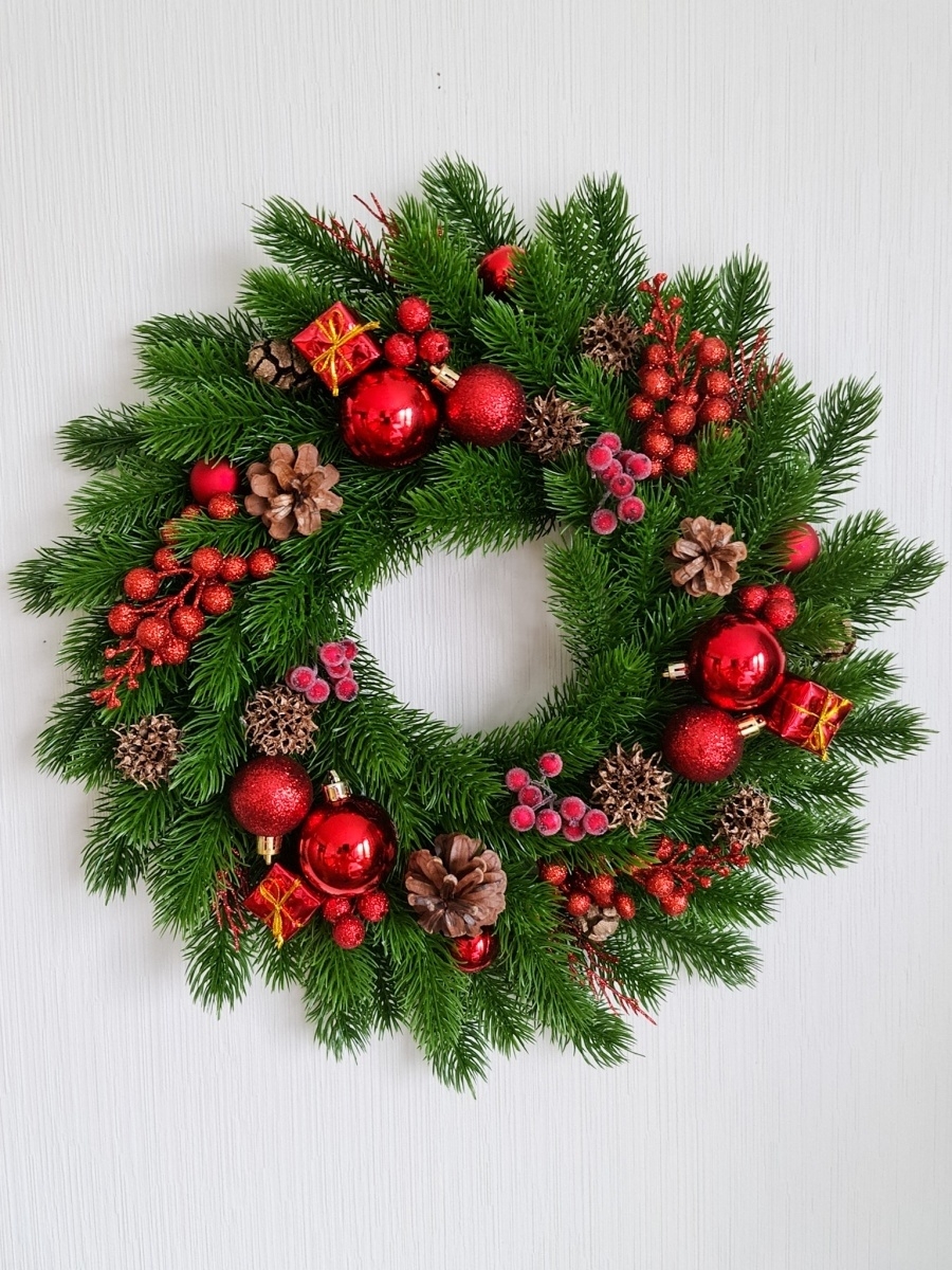 Венок новогодний красный/зеленый 44см по цене 