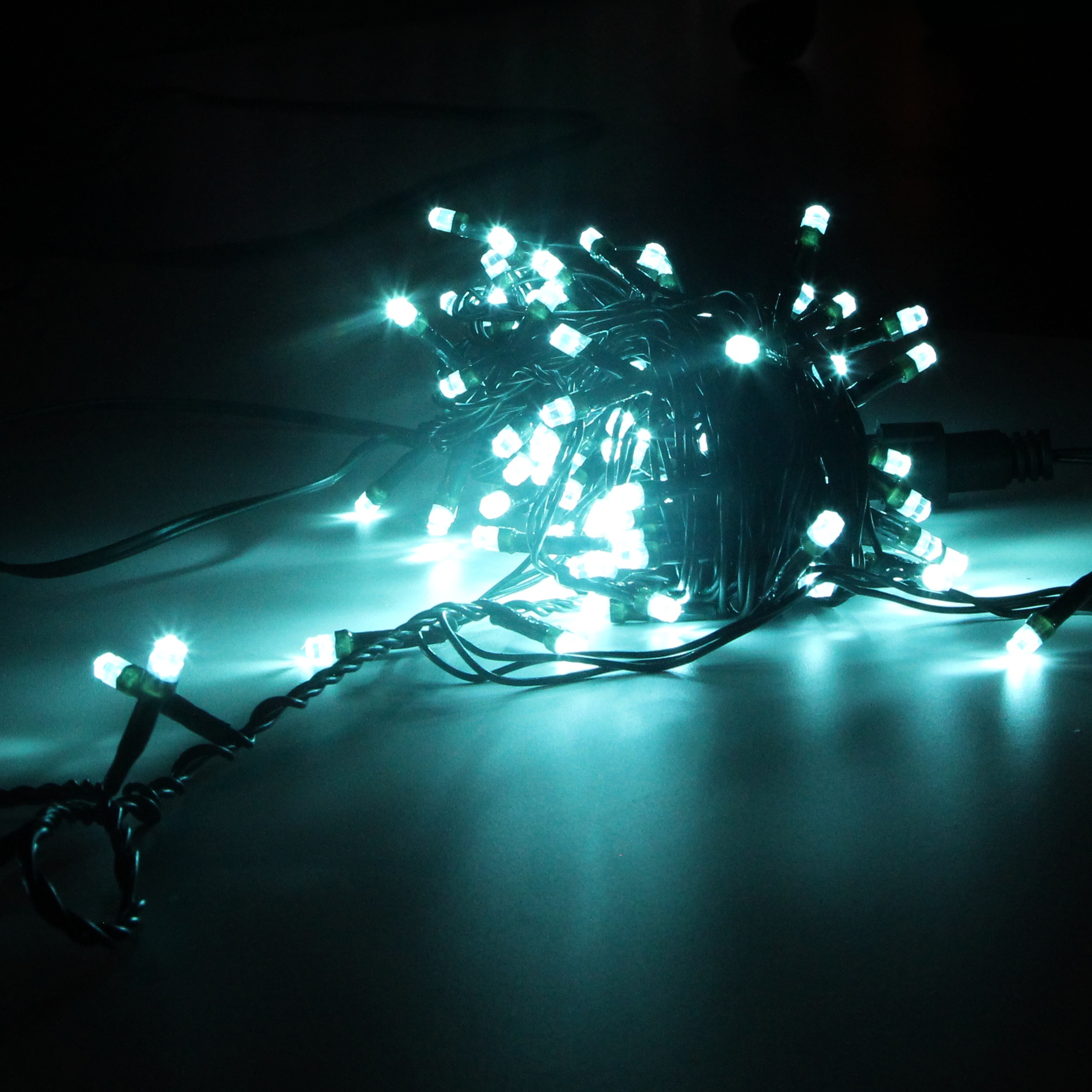 Электрогирлянда Нить внутр. 120 LED, колпачек кристалл, 12м бирюзовая по цене 