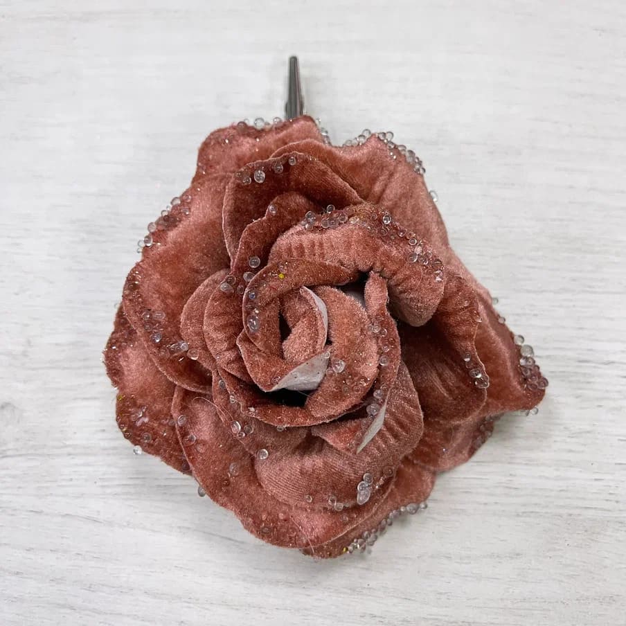 Цветок Роза в снегу на клипсе 18х12см розовый арт.87267 по цене 