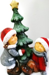 Фигура декоративная Дети играют у елки Н-52см полистоун арт.НФ334 по цене 