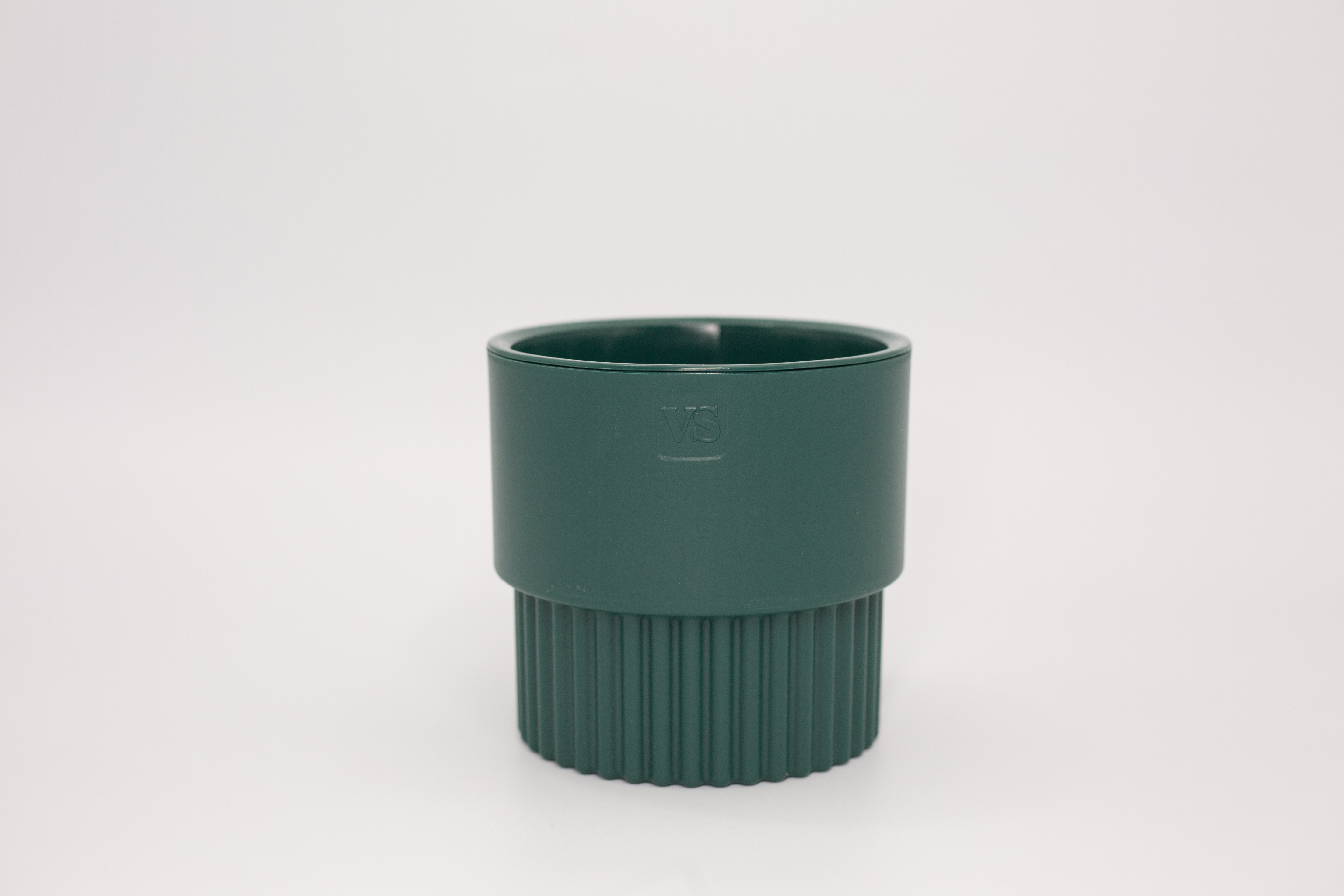 Горшок с дренажной системой Бостон цилиндр ВипСет 4,5л изумруд, пластик по цене 