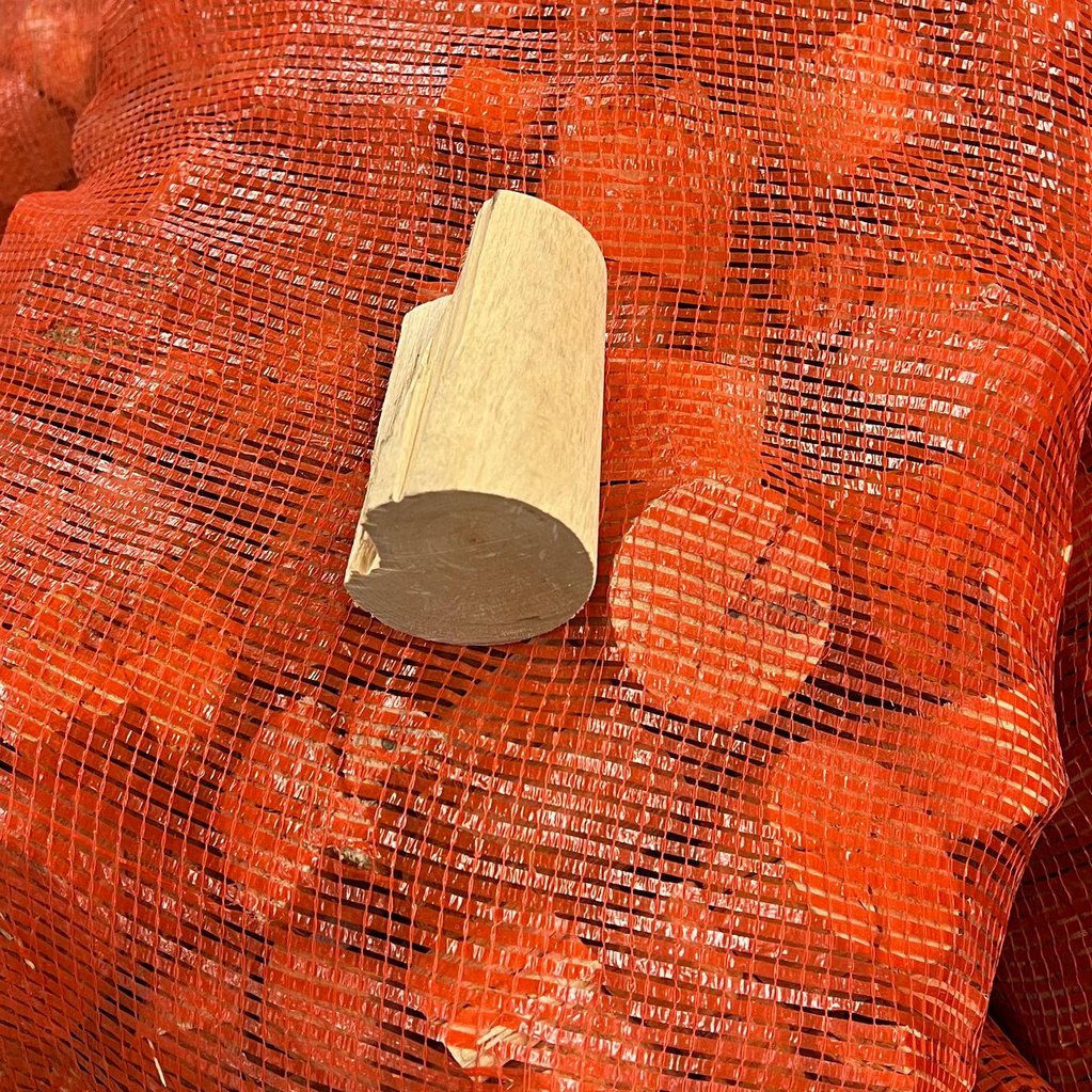 Сухие березовые дрова – торцовка в сетках 13кг фото из СЦ Дарвин