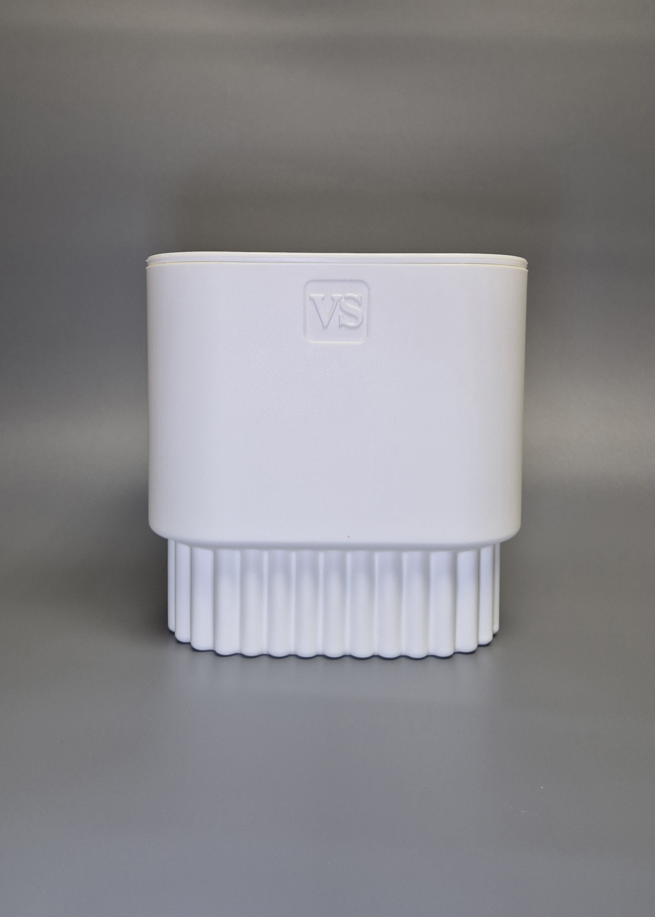 Горшок с дренажной системой Бостон квадрат ВипСет 5,5л белый, пластик по цене 