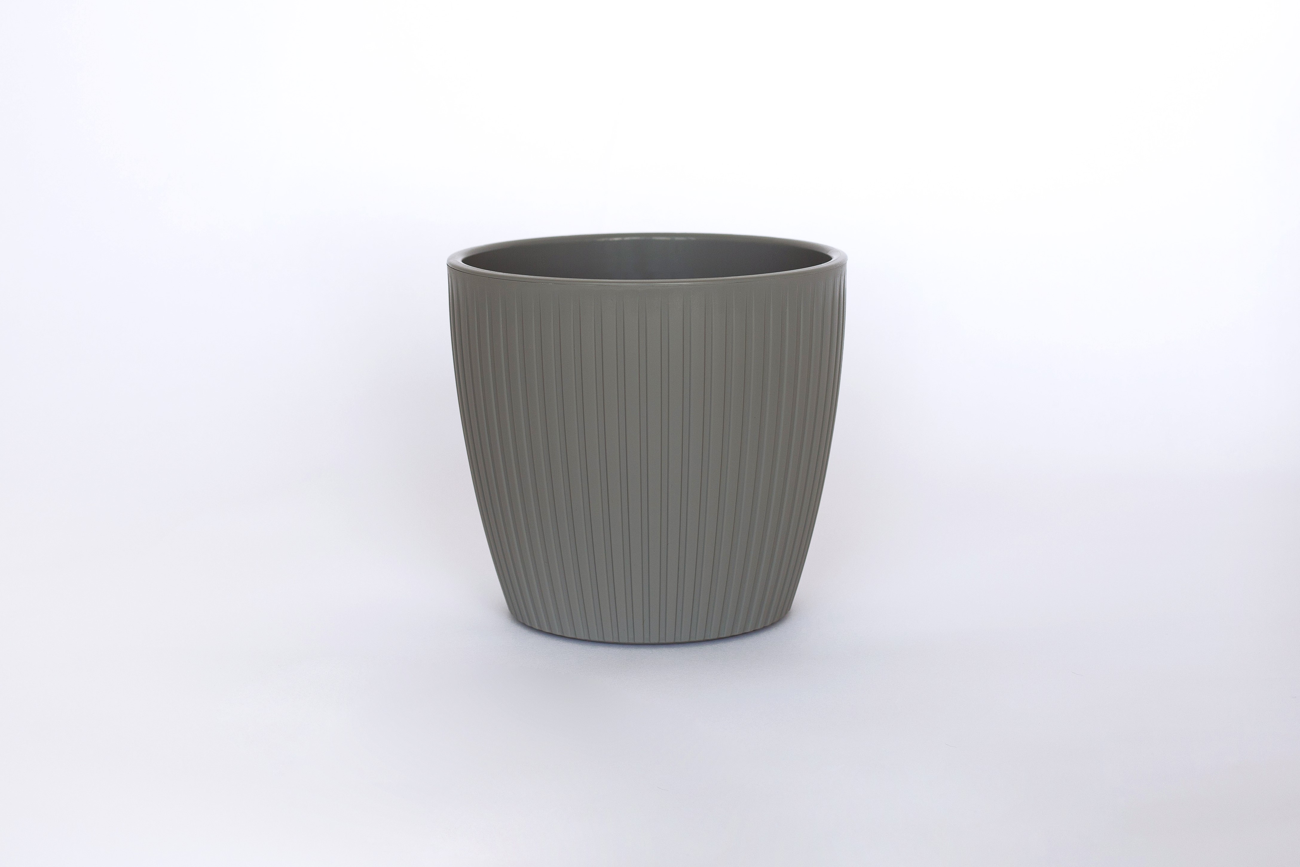 Горшок с дренажной системой ЭВИ ВипСет 0,6л серый, пластик по цене 