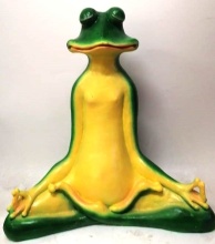 Фигура декоративная садовая Лягушка Хочу в отпуск полистоун 49х46х24см по цене 