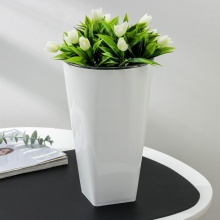 Кашпо со вставкой Грейс 2,7л, белый арт.2611531 по цене 