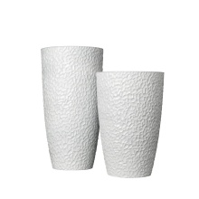 Вазон с тех горшком Манго белый бут ВВ №7 29,5л, бетон по цене 