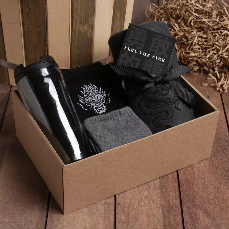 Набор подарочный Этель Настоящий дракон: плед, носки 2 пары, термостакан арт.9848693 по цене 