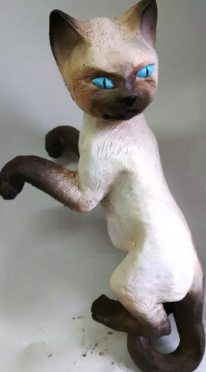 Фигура декоративная навесная Кошка 60х29х27см полистоун арт.F1256 по цене 