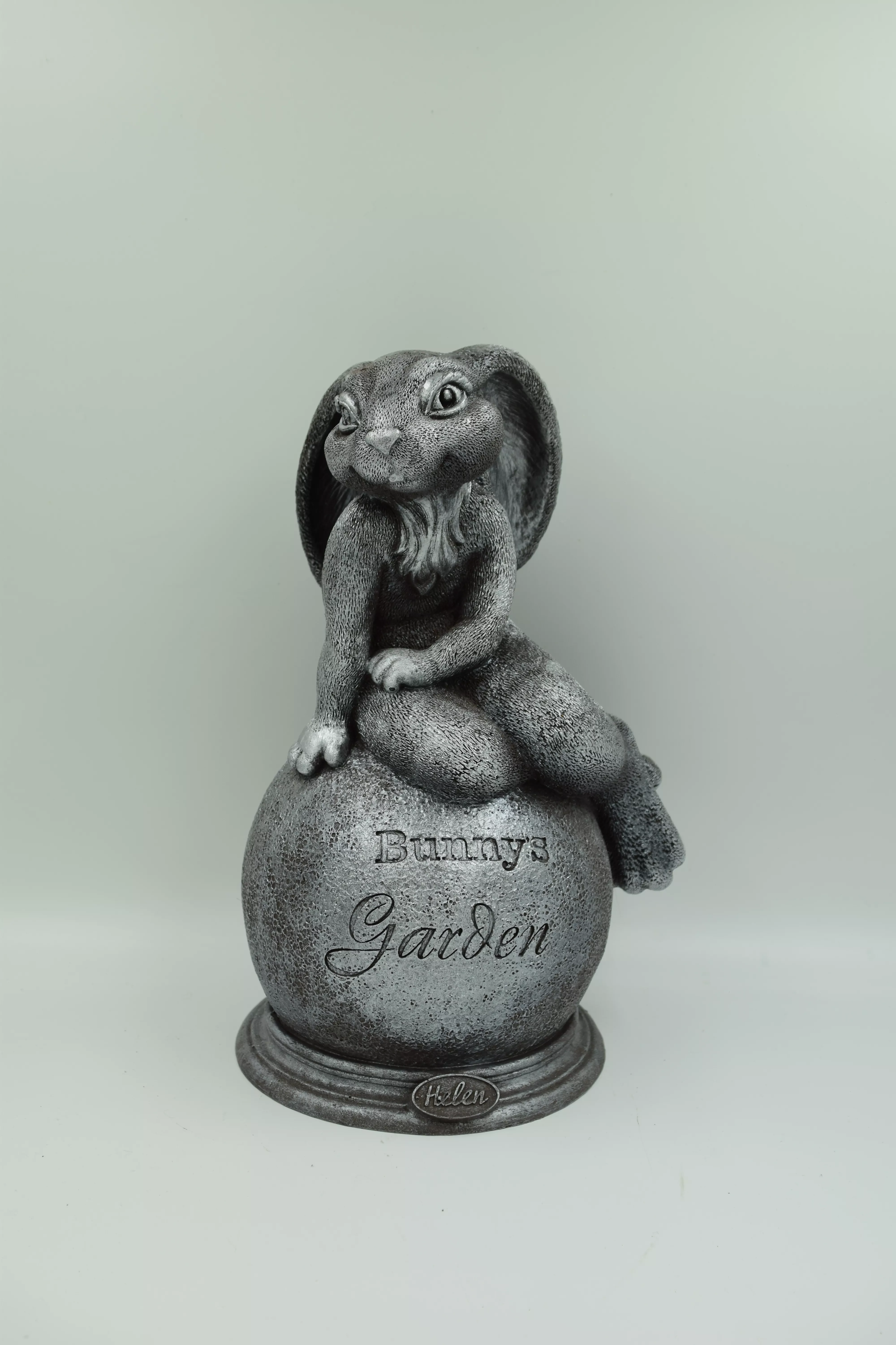 Фигура садовая Зайка Элен серебро 44см по цене 