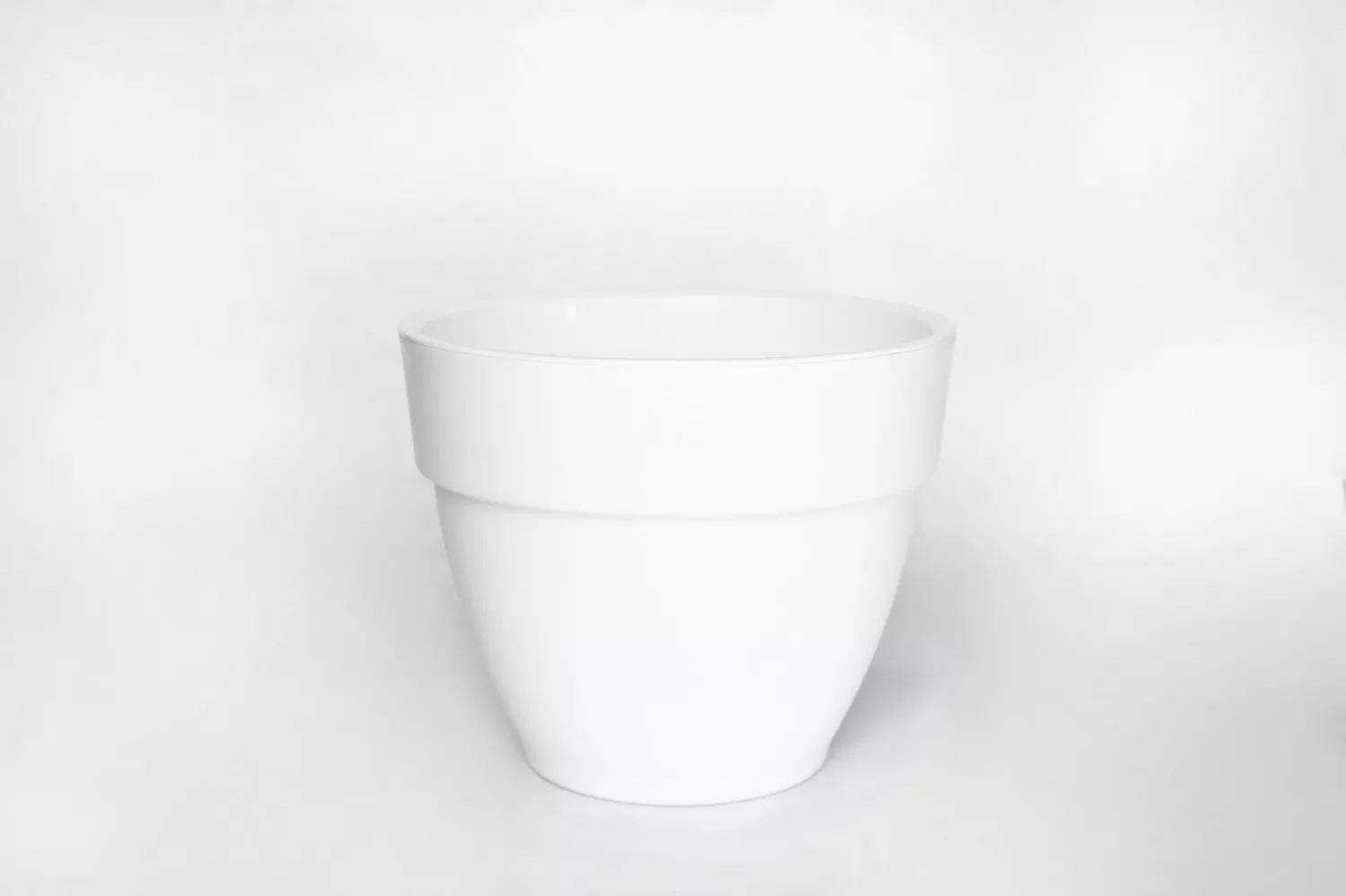 Горшок Лори ВипСет с дренажной системой 6,7л белый арт.AMV-6,7-01 по цене 