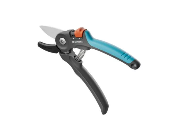 Секатор с наковаленкой Gardena PremiumCut dry wood  20 мм 12240-20 по цене 