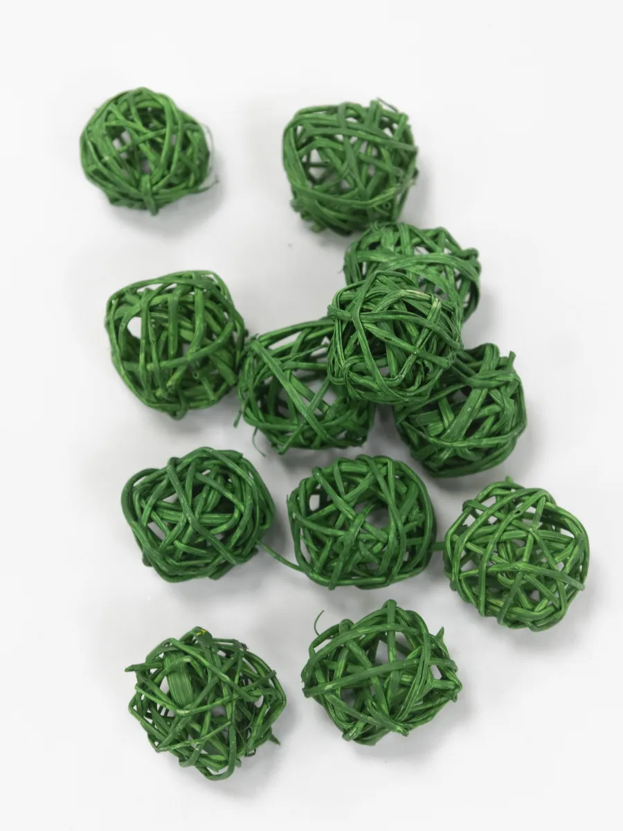 Набор шаров плетеных ротанг 12шт 3см, пастельно-зеленый по цене 