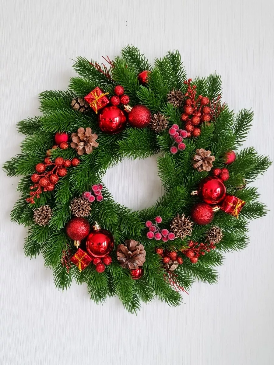 Венок новогодний красный/зеленый 44см по цене 