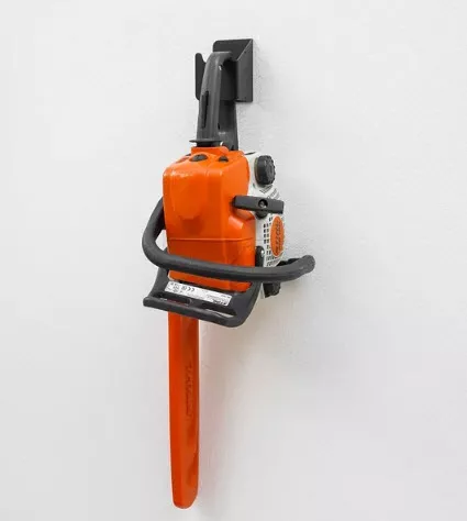 Кронштейн для бензопилы универсальный ElectricLight КБ-01-121 черный по цене 