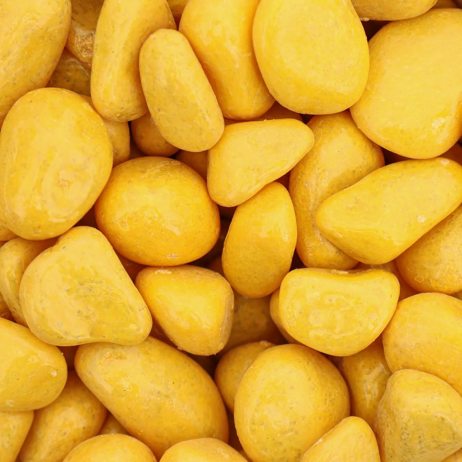 Грунт декоративный Галька желтая 800г фр 8-12мм арт.1198695 по цене 